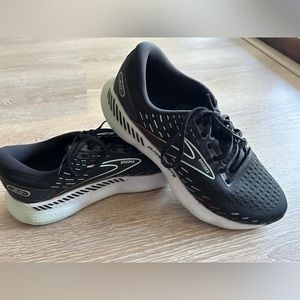 Brooks Glycerin GTS 20 Women’s size 9.5
